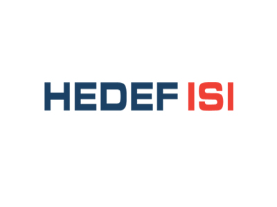 Hedef Isı'ya ait logo Beyaz zemin üzerine mavi renk ve büyük harflerle HEDEF yazılmış, yanında kırmızı renkle büyük harflerle ISI yazılmış. Firmanın resmi logosu