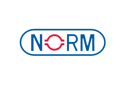 Norm Bağlantı'nın resmi logosu, merkezi bir çizgi ile ayrılmış kırmızı ve mavi renklerde, endüstriyel bağlantı elemanlarını simgeleyen grafik.